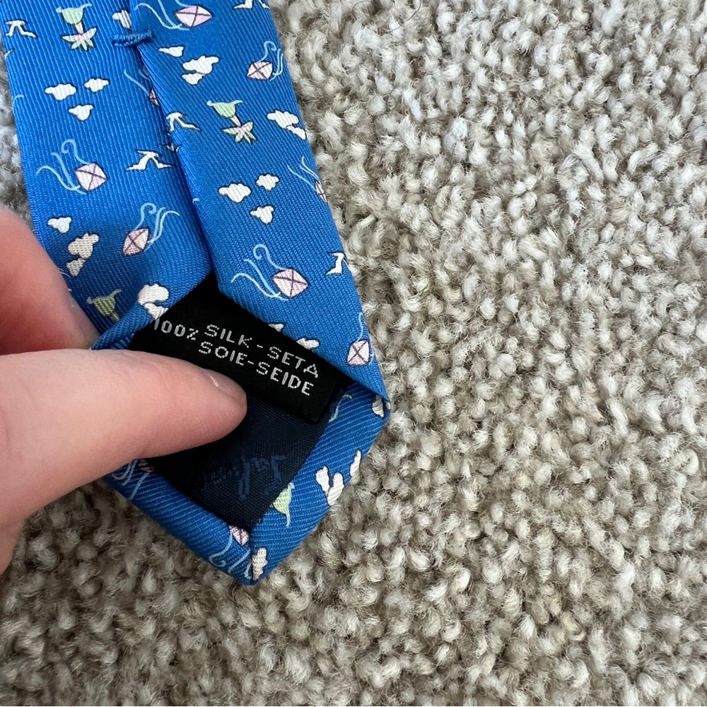 Salvatore Ferragamo Summer Kites Men’s Silk Tie - Picture 4 of 7